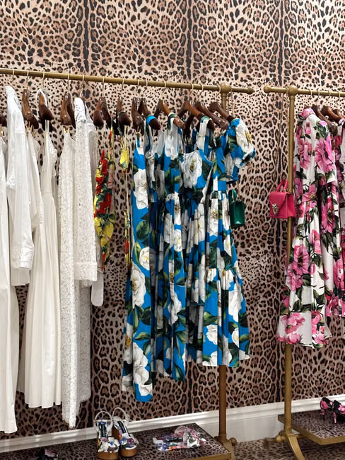 Destaques em Vestidos e Saias
